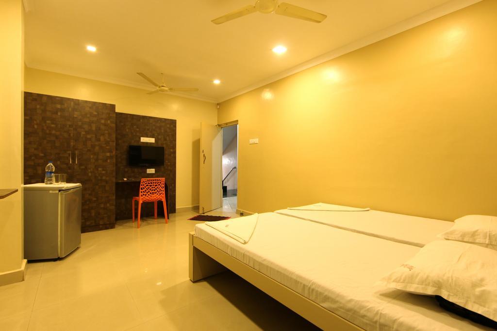 Pearl Guest House Madrás Habitación foto