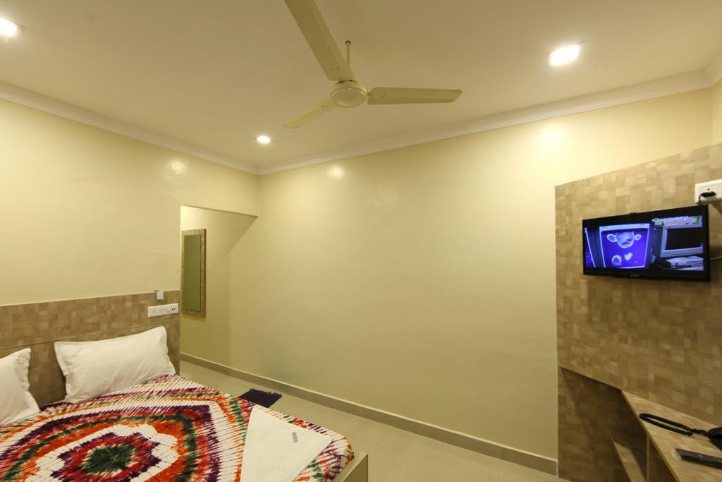 Pearl Guest House Madrás Habitación foto