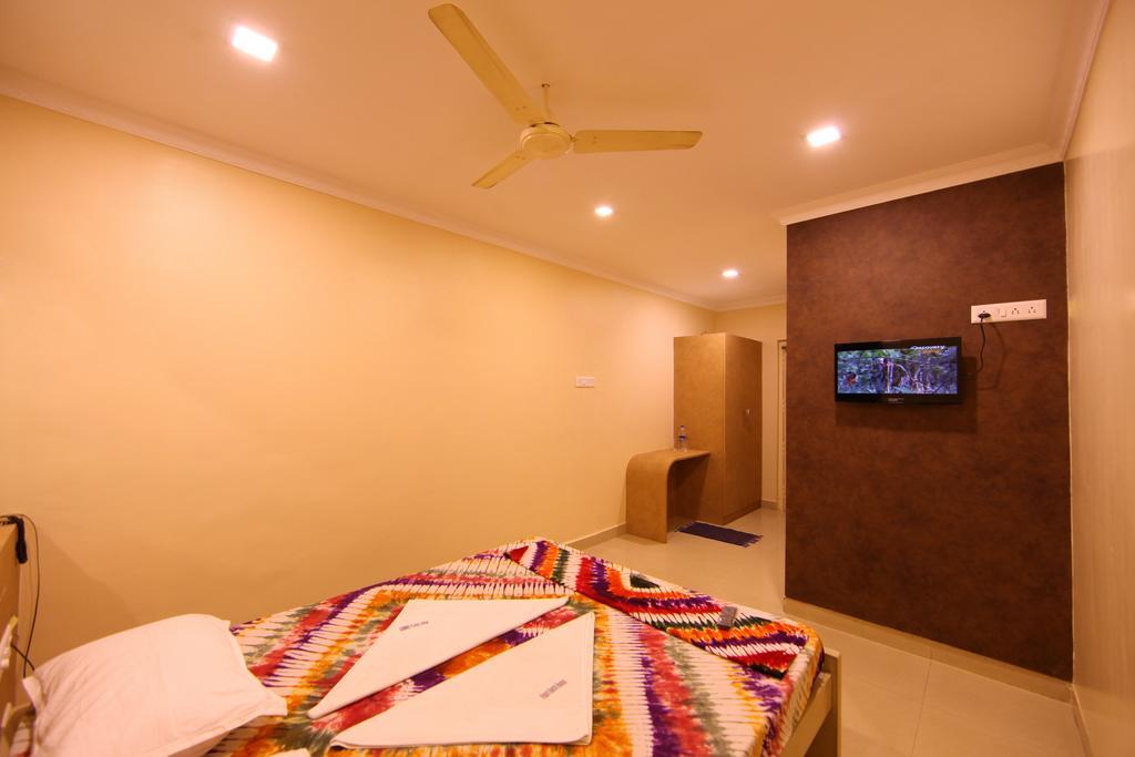 Pearl Guest House Madrás Habitación foto